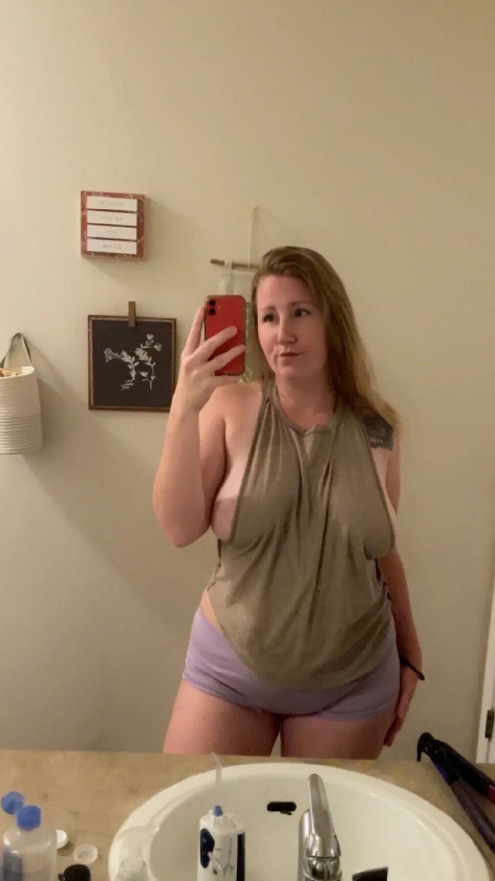 Ms WetWet Free Photos