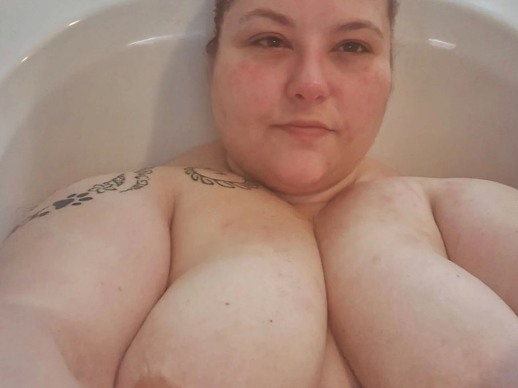 Fat Slut Melanie Big Tits Out