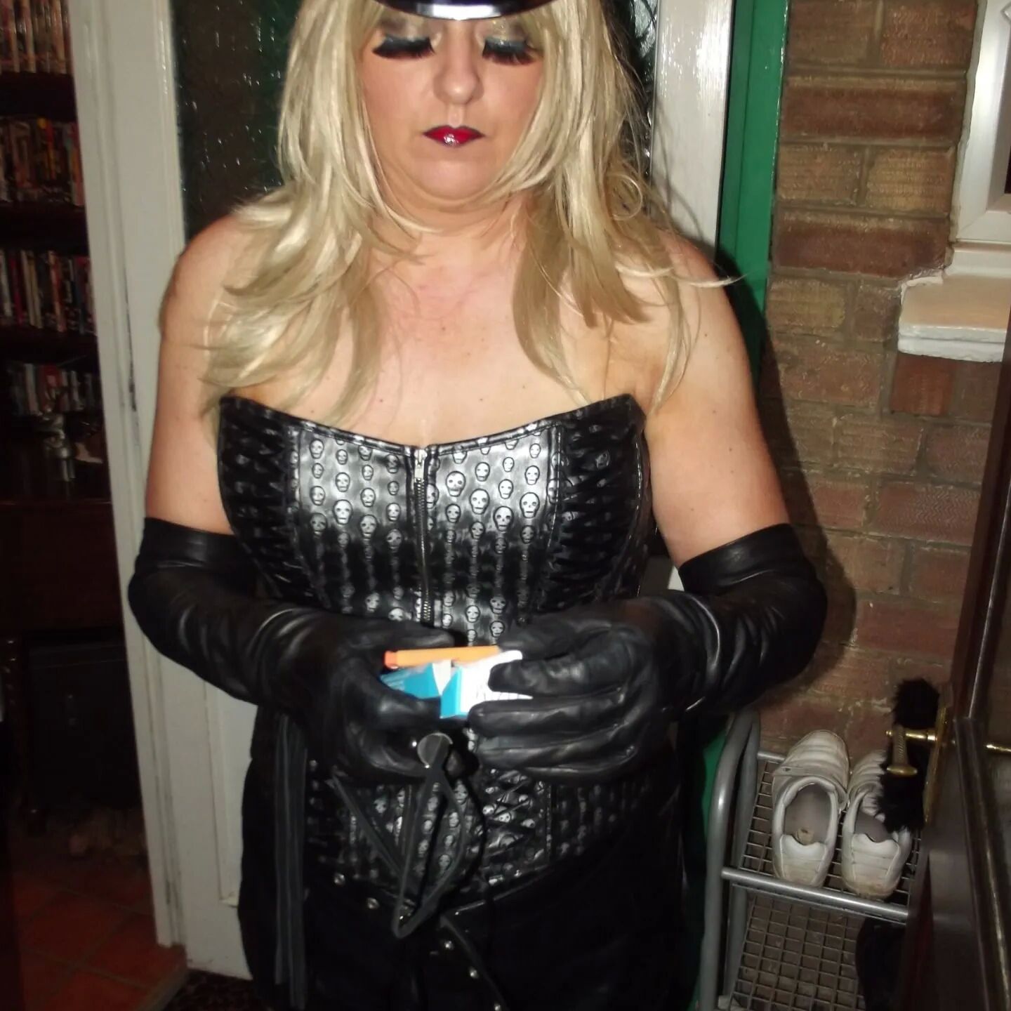 SHIRLEY SLUT 111