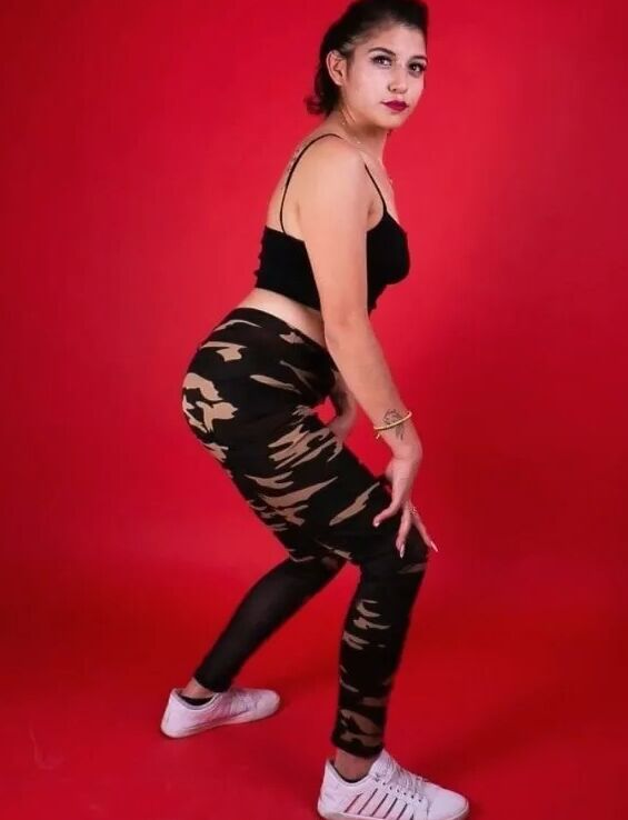 All the sensual and sexy moments of mony
