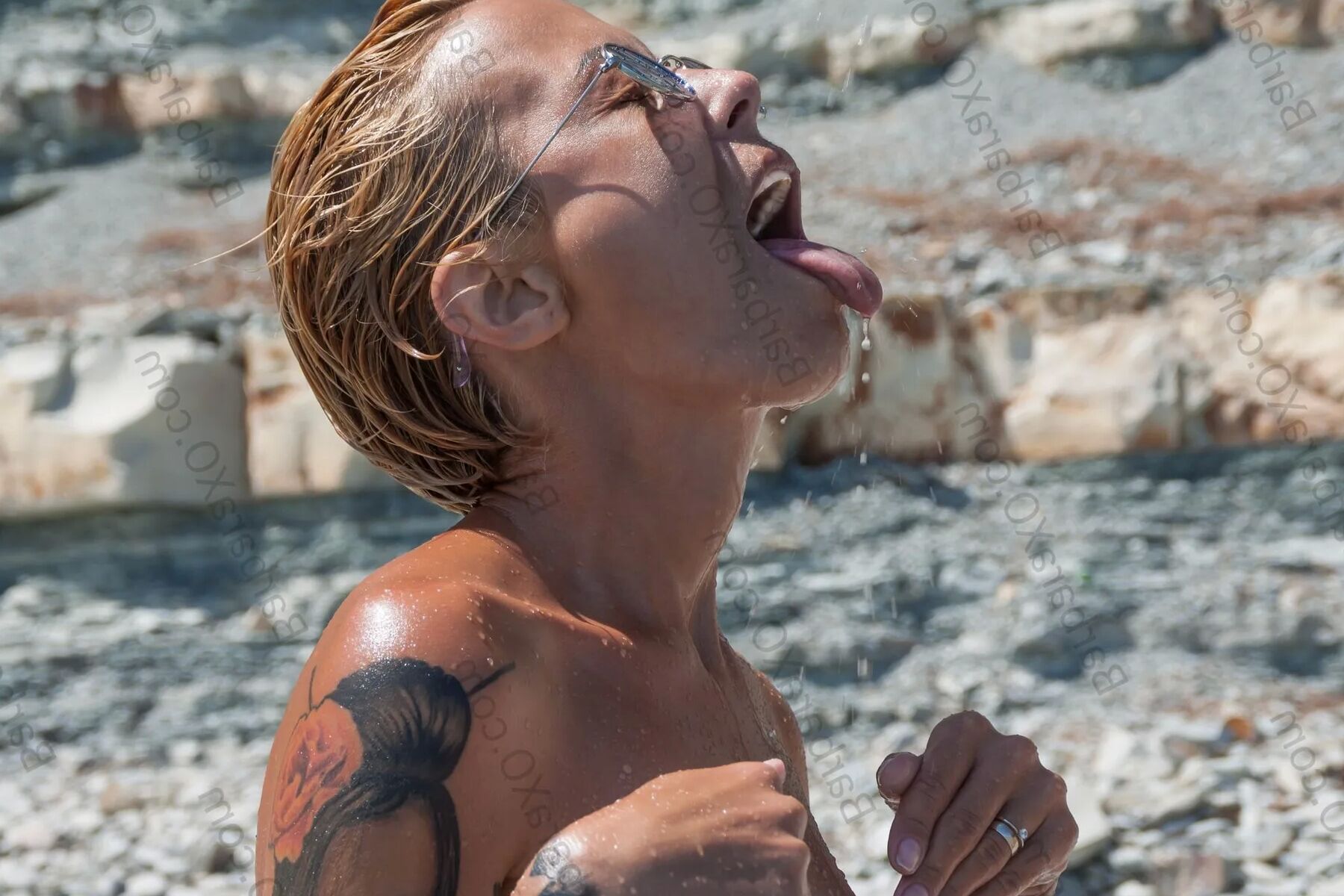 Hotwife fucks lover on the beach under the sound of waves