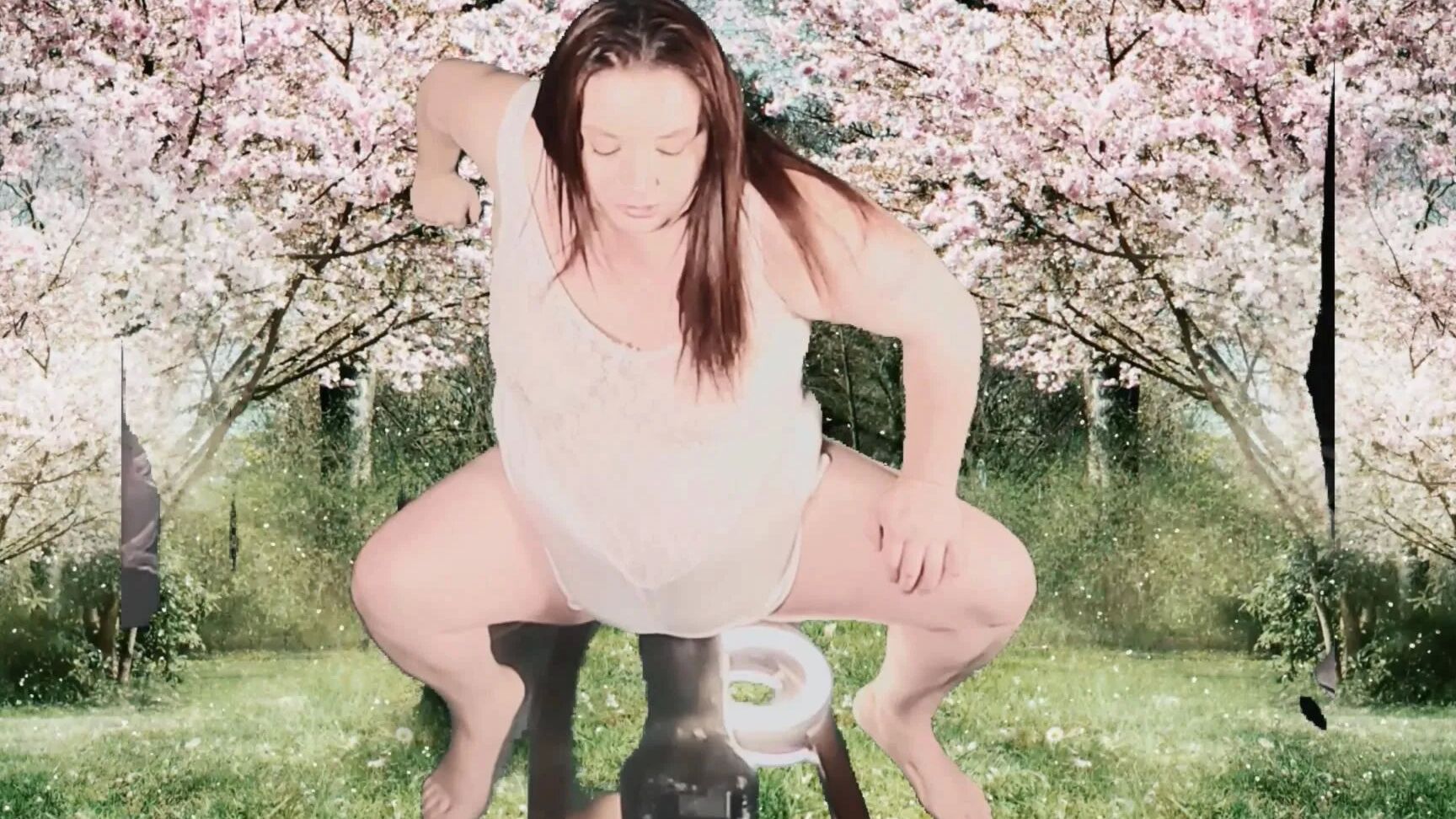 Huge Dildo Pussy Spreading Photoset
