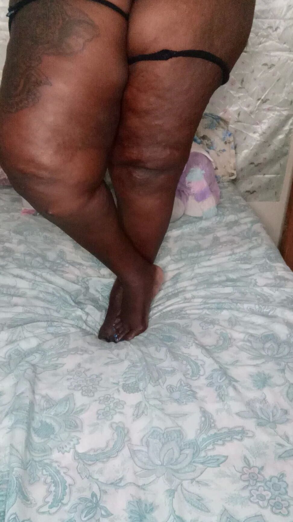 BBW with big ass and feet