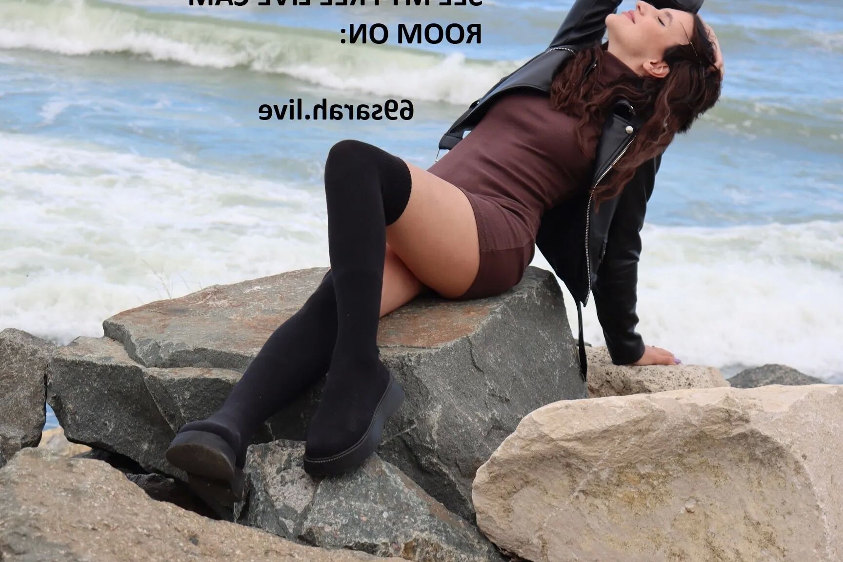 Hot ass walking on the beach