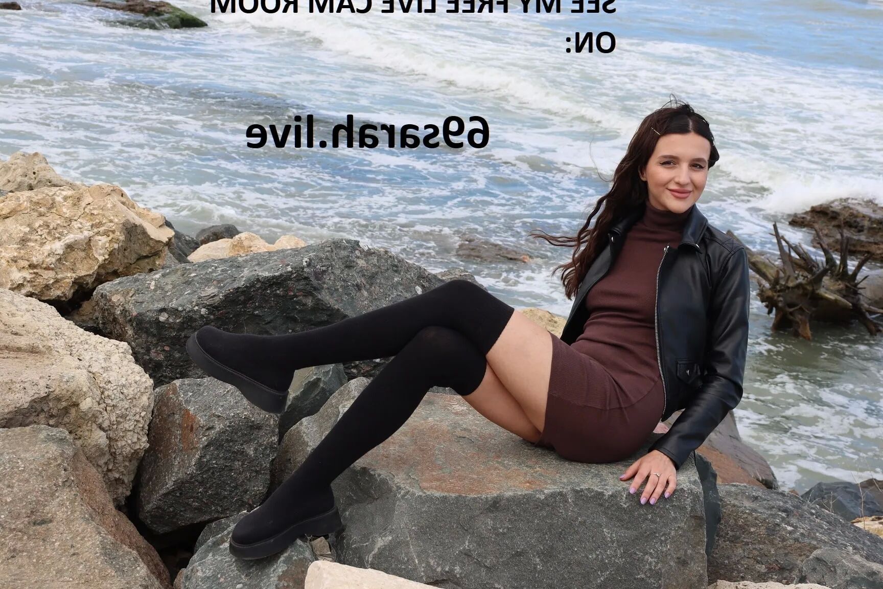 Hot ass walking on the beach