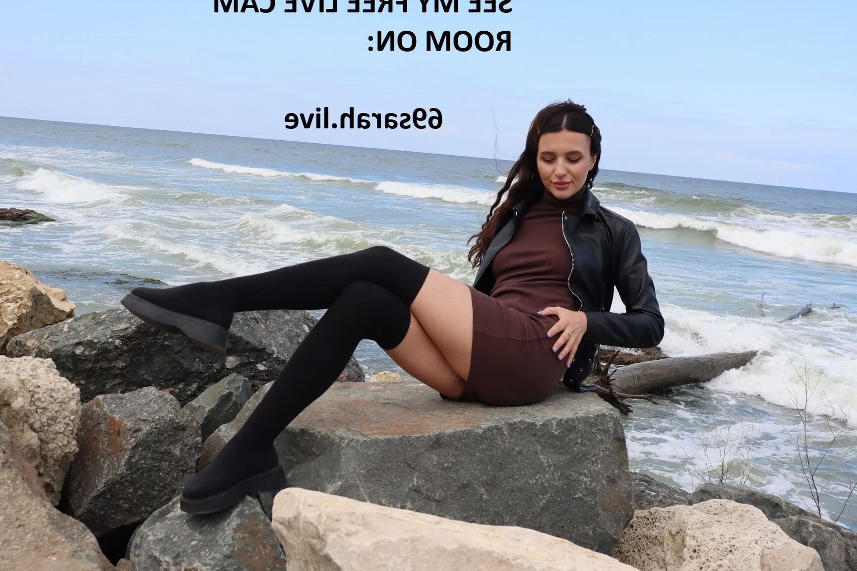 Hot ass walking on the beach