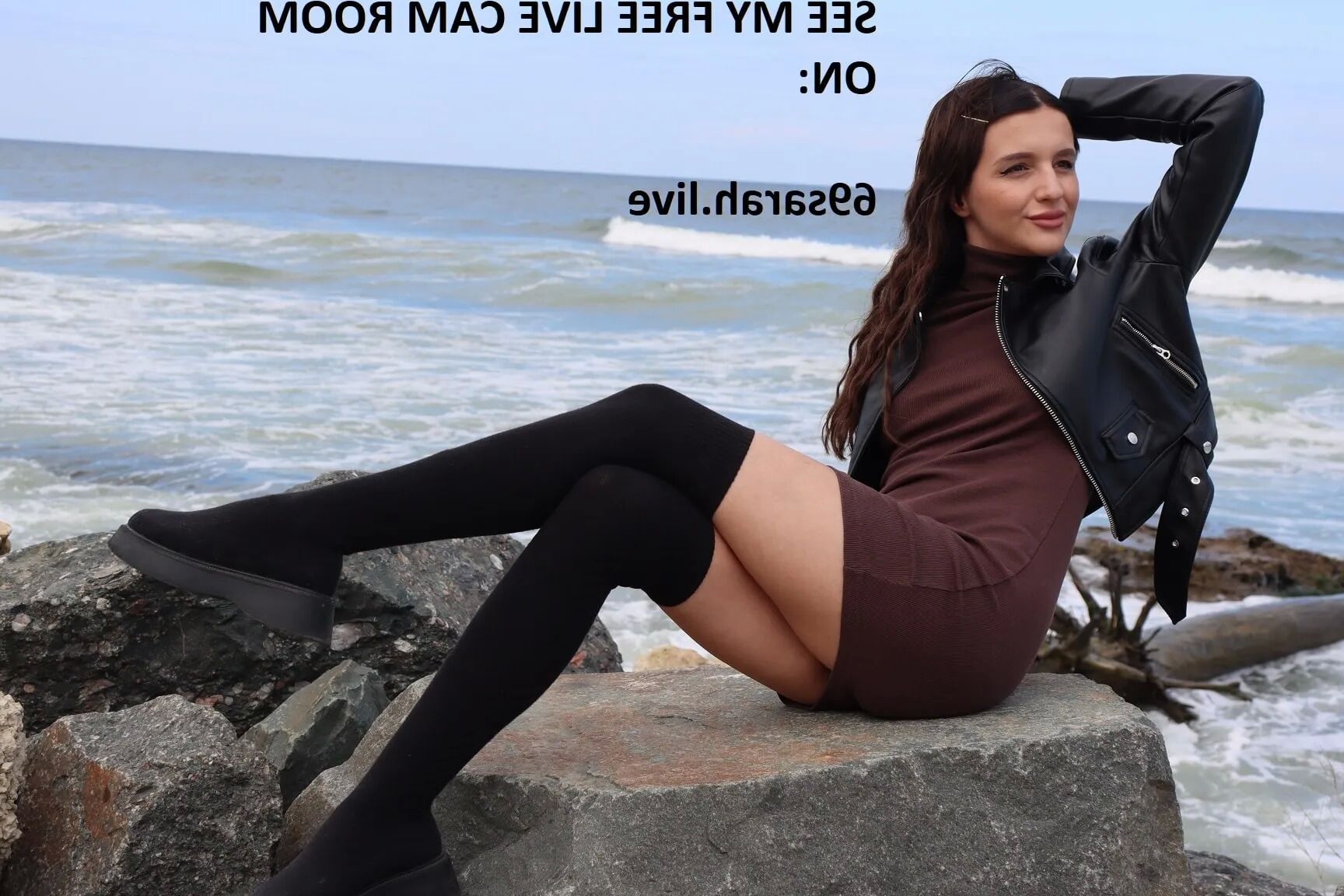 Hot ass walking on the beach