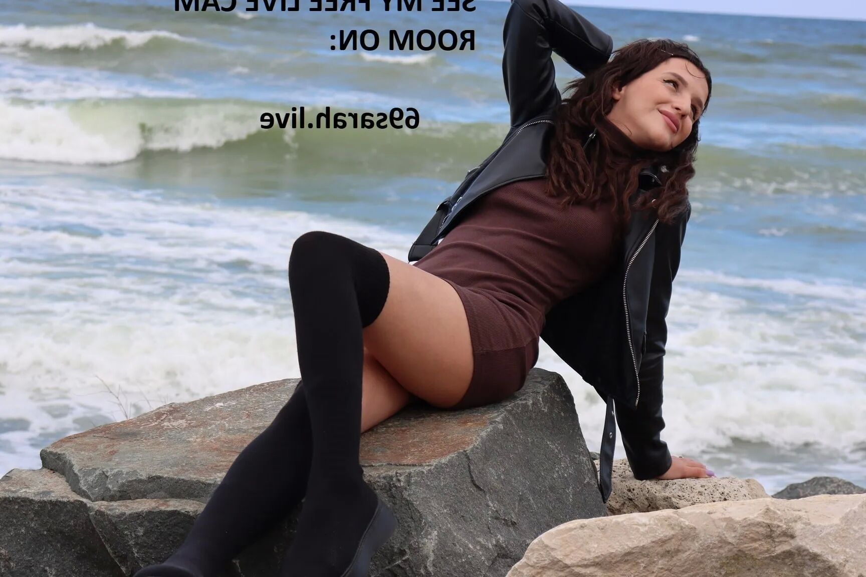 Hot ass walking on the beach