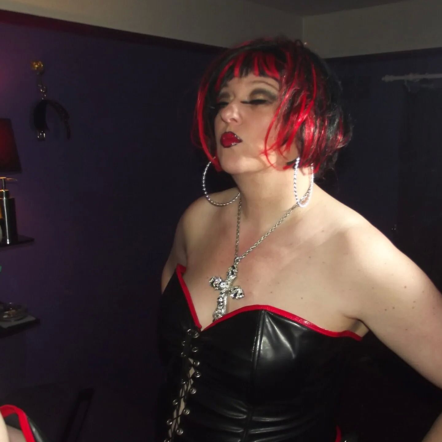 SHIRLEY SLUT 66