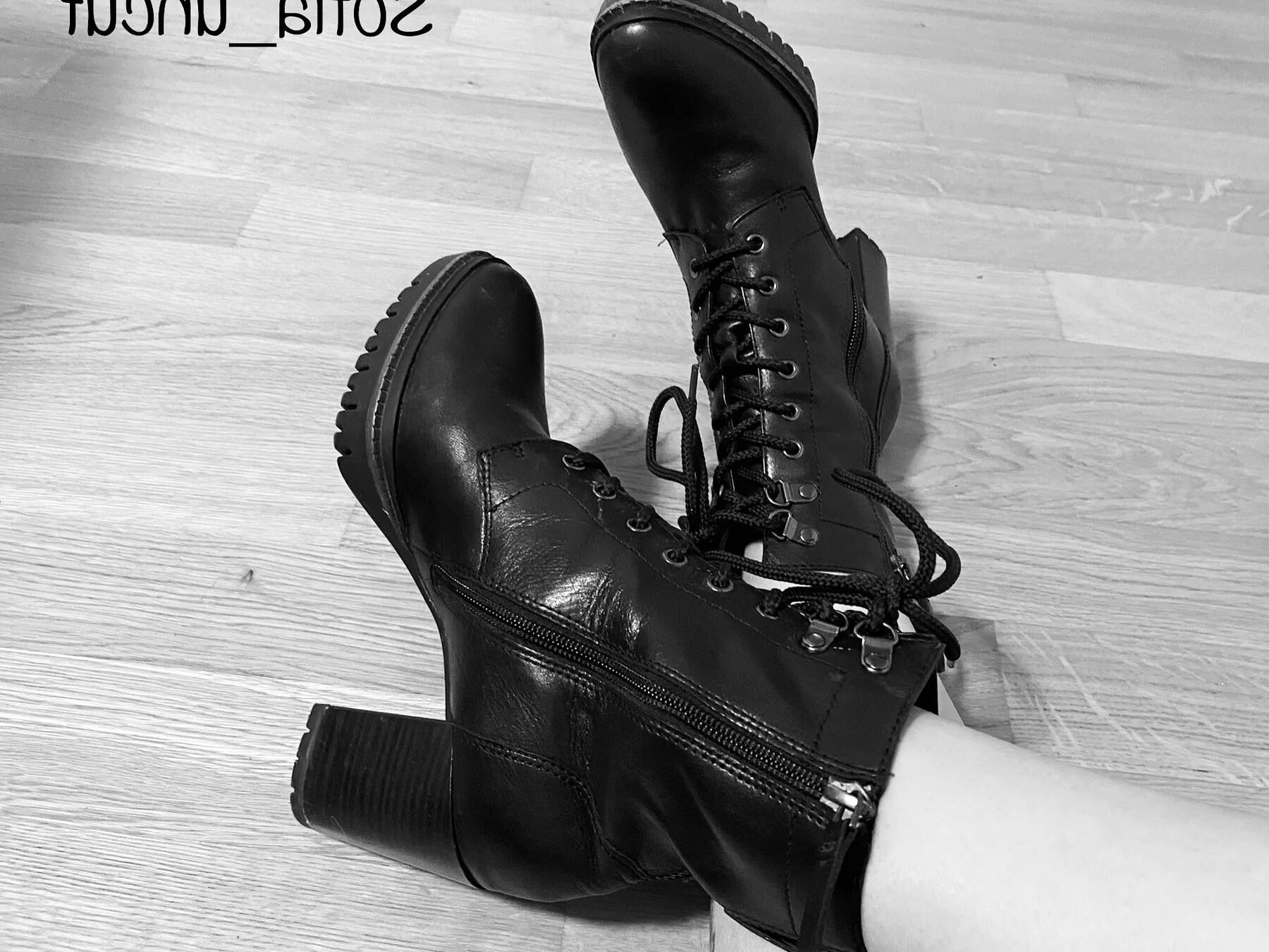 Socks & Shoes & Leggings