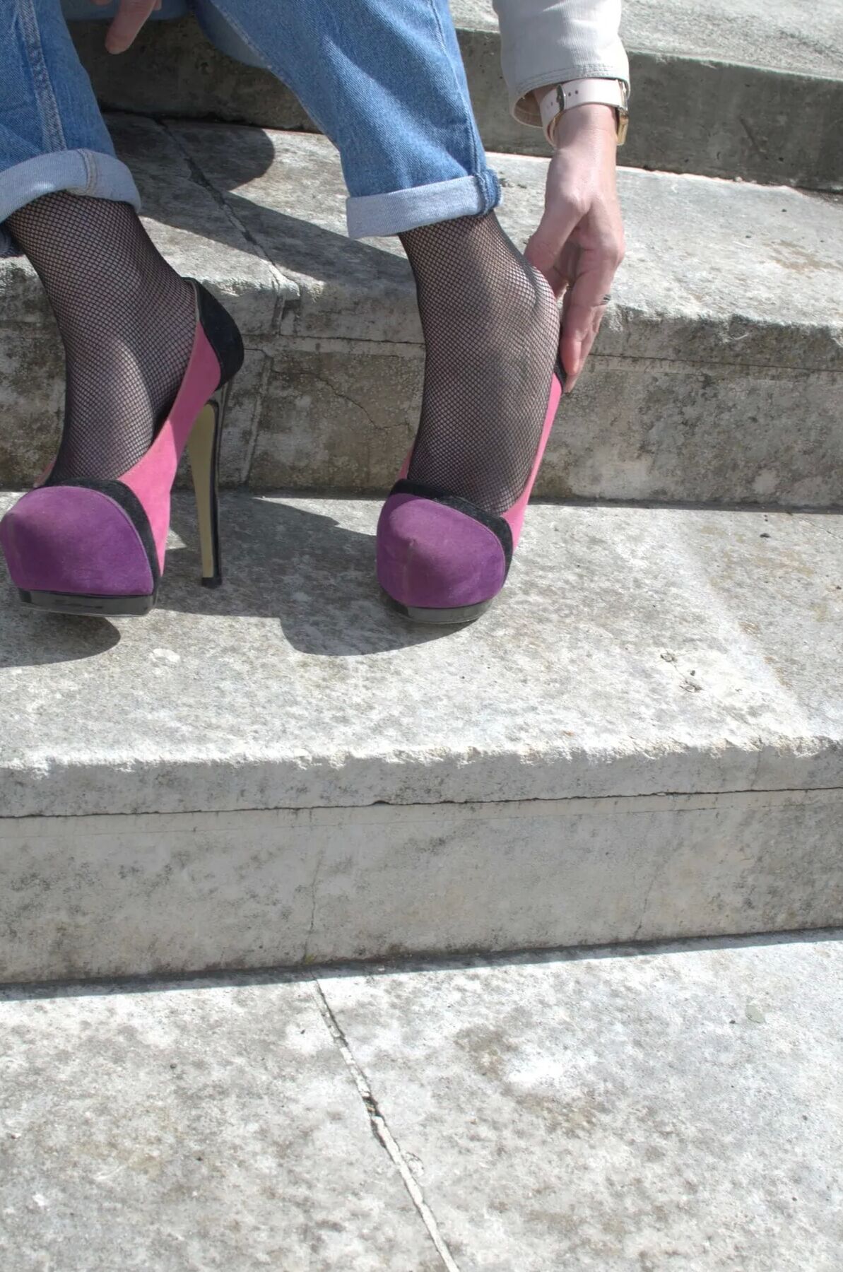Dominatrix ClaudiaCuir jean and high heels