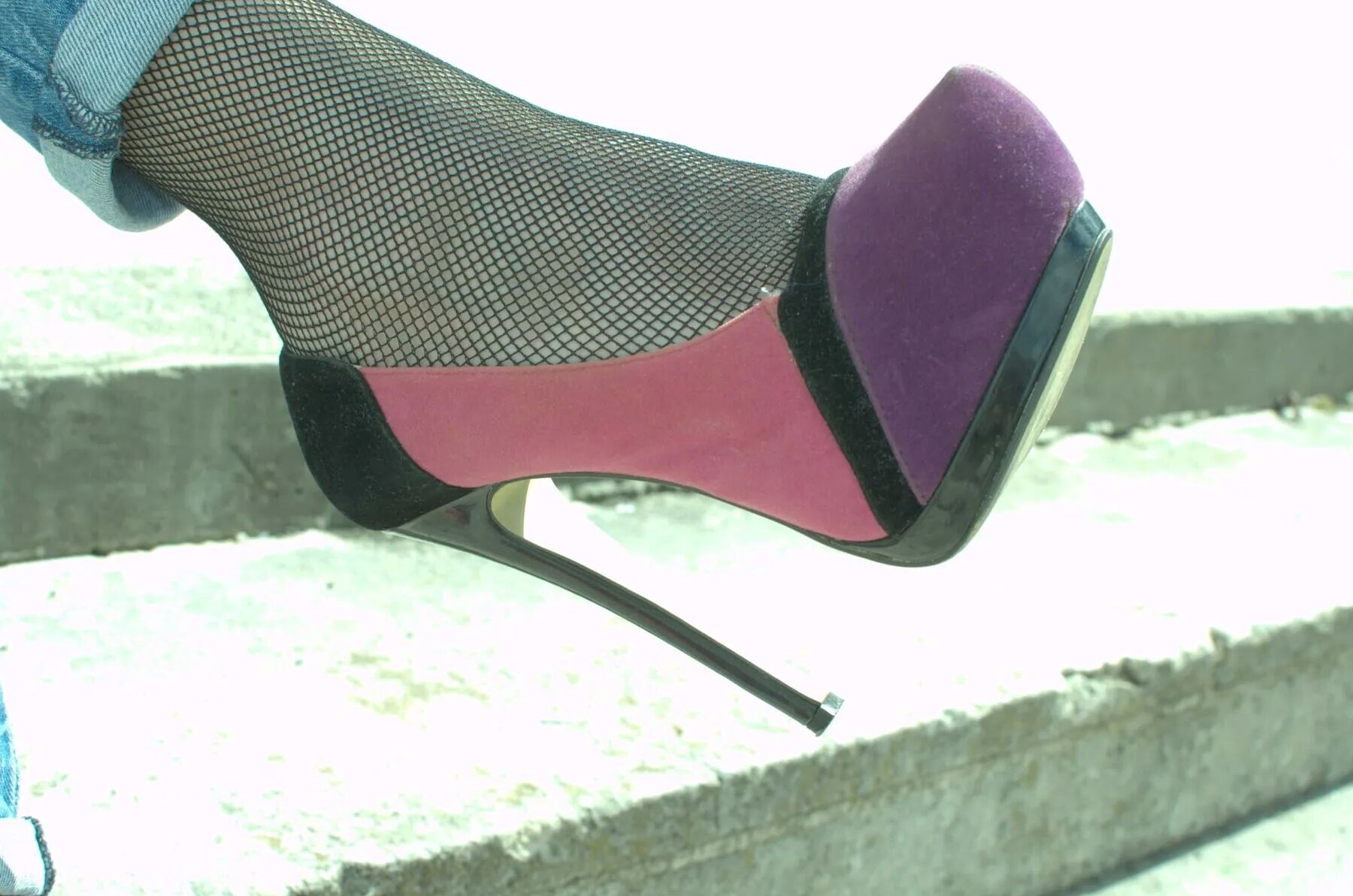 Dominatrix ClaudiaCuir jean and high heels
