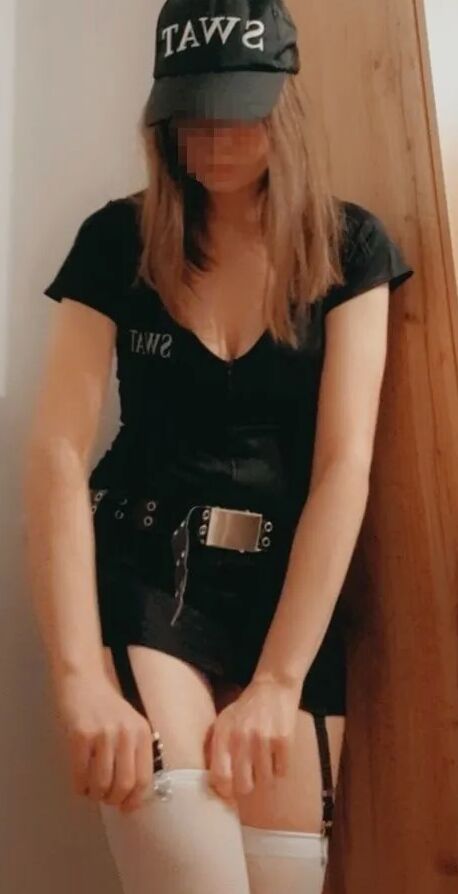 Sexy S.W.A.T. Girl