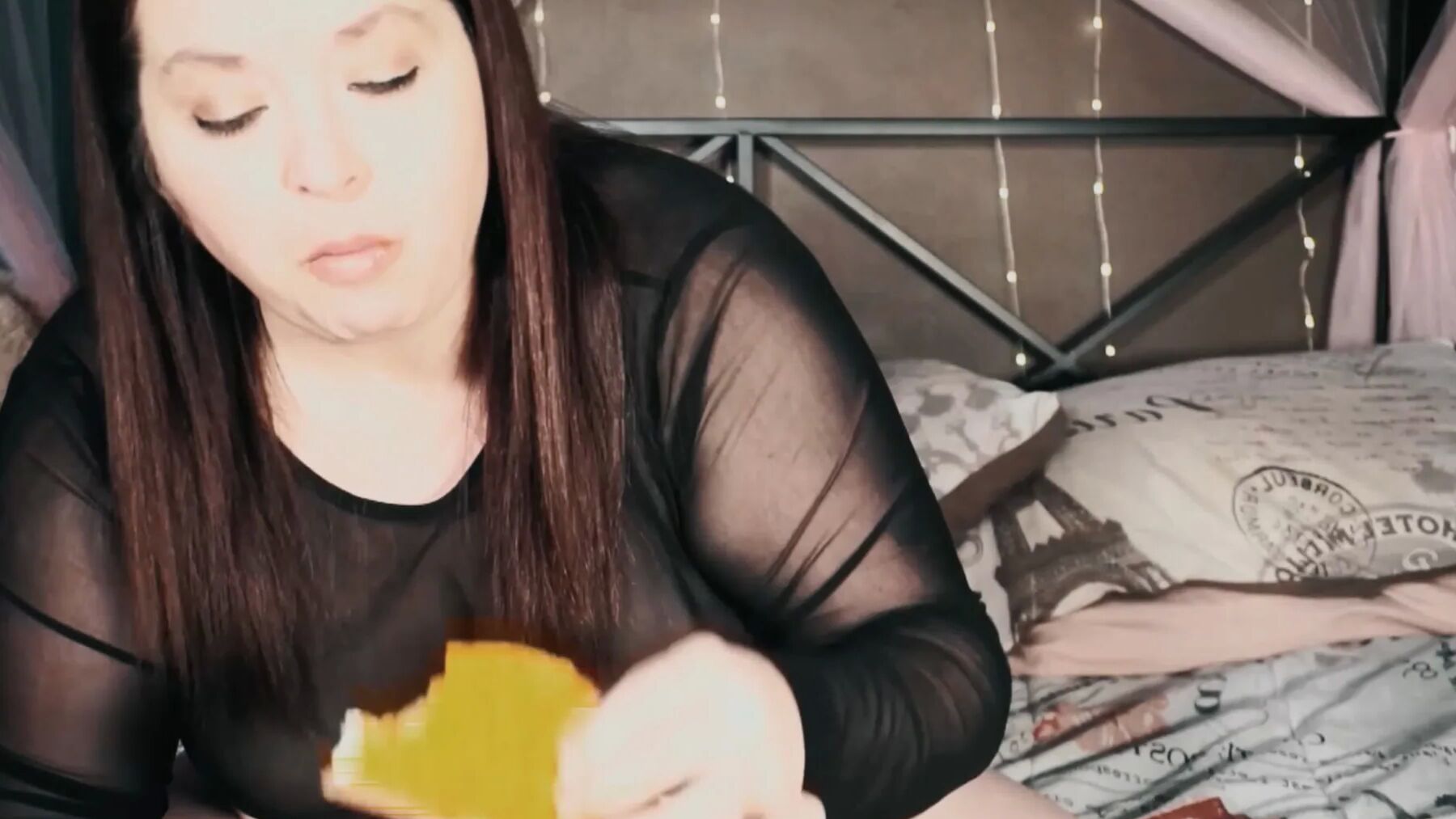 Beautiful Eyes Getting Fat Photoset