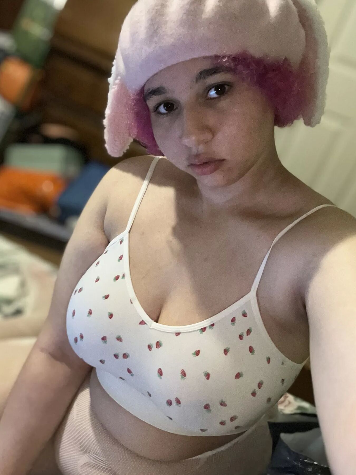 Chubby Bunny girl slut