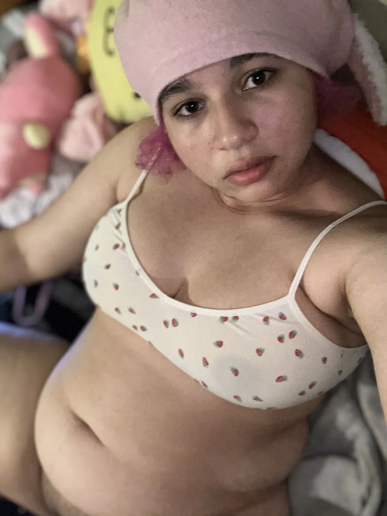 Chubby Bunny girl slut