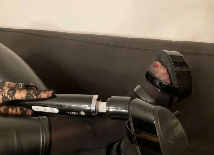 Wetlook Leggings, Nylon Feet and High Heel Mules