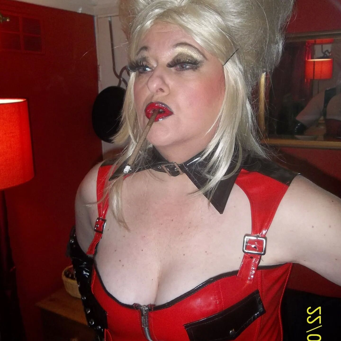 SHIRLEY SLUT 40