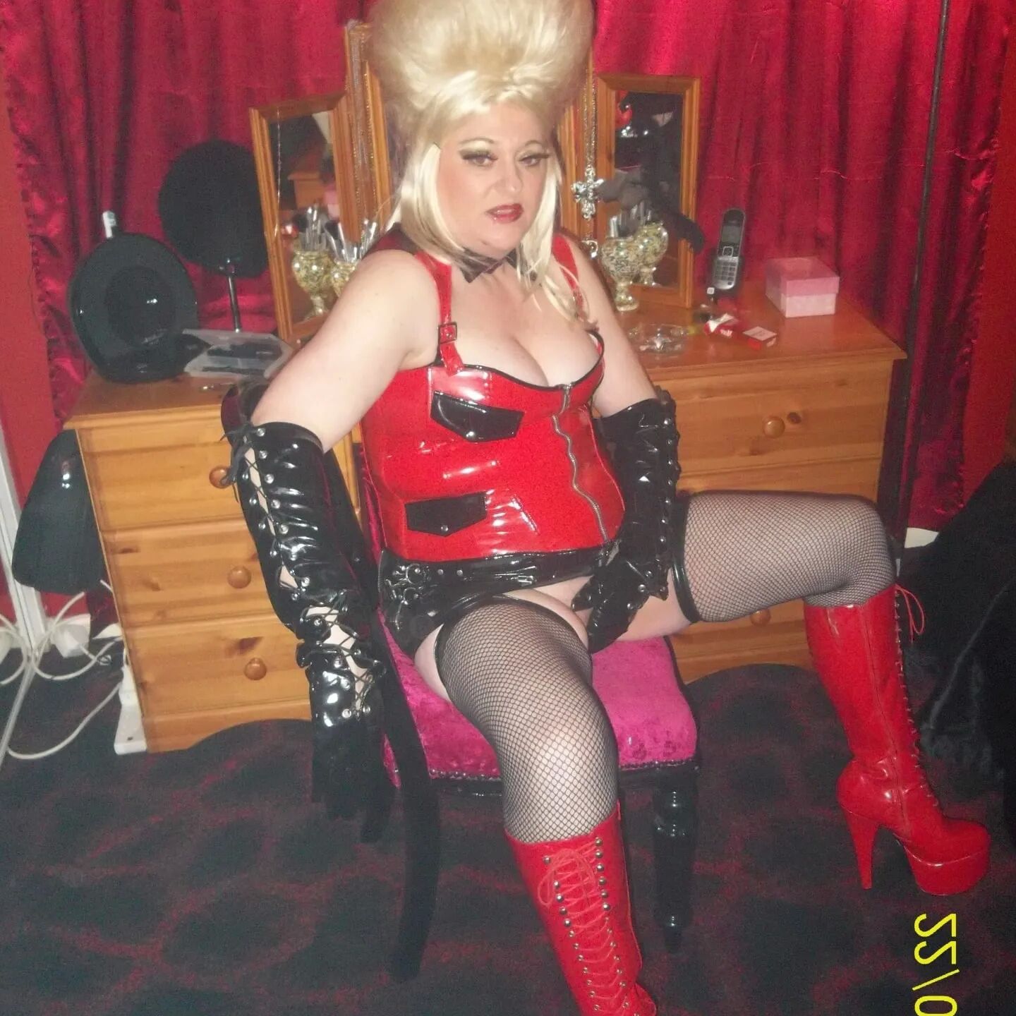 SHIRLEY SLUT 40