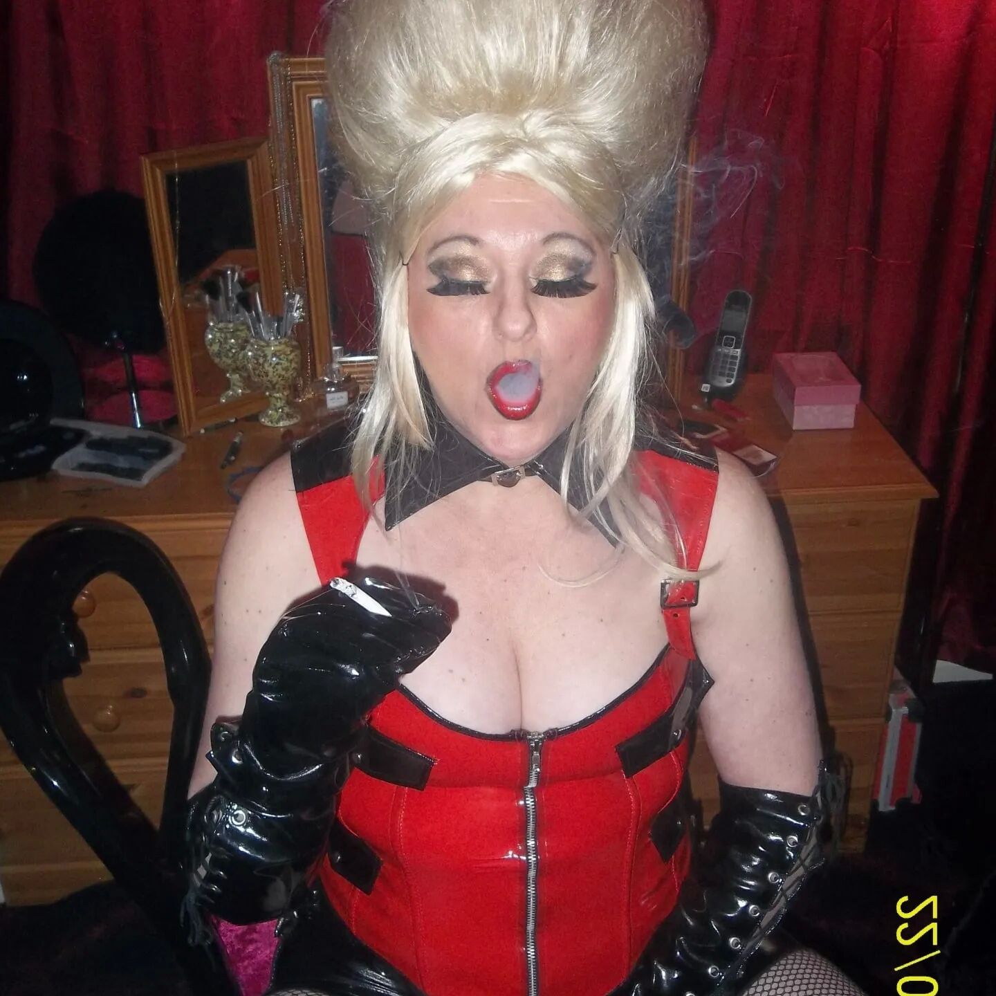 SHIRLEY SLUT 40