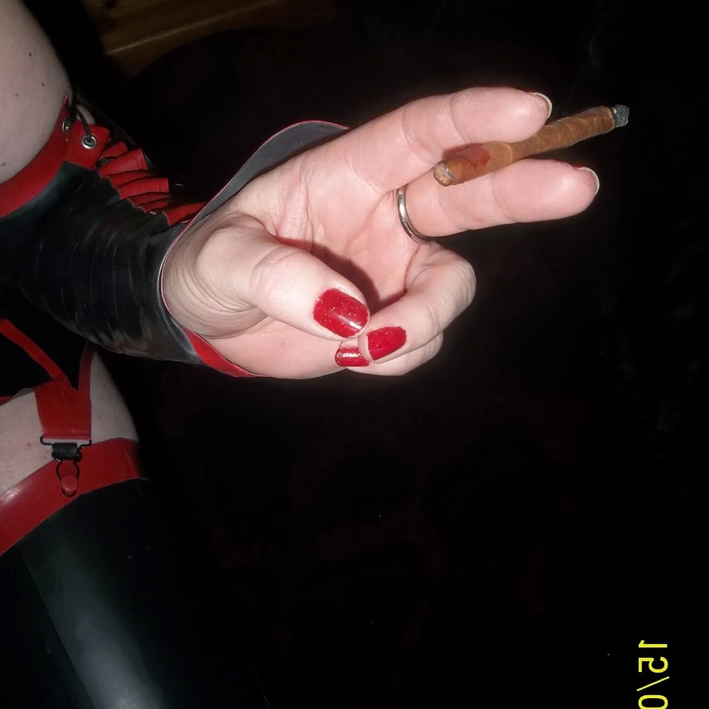 SHIRLEY SLUT 37