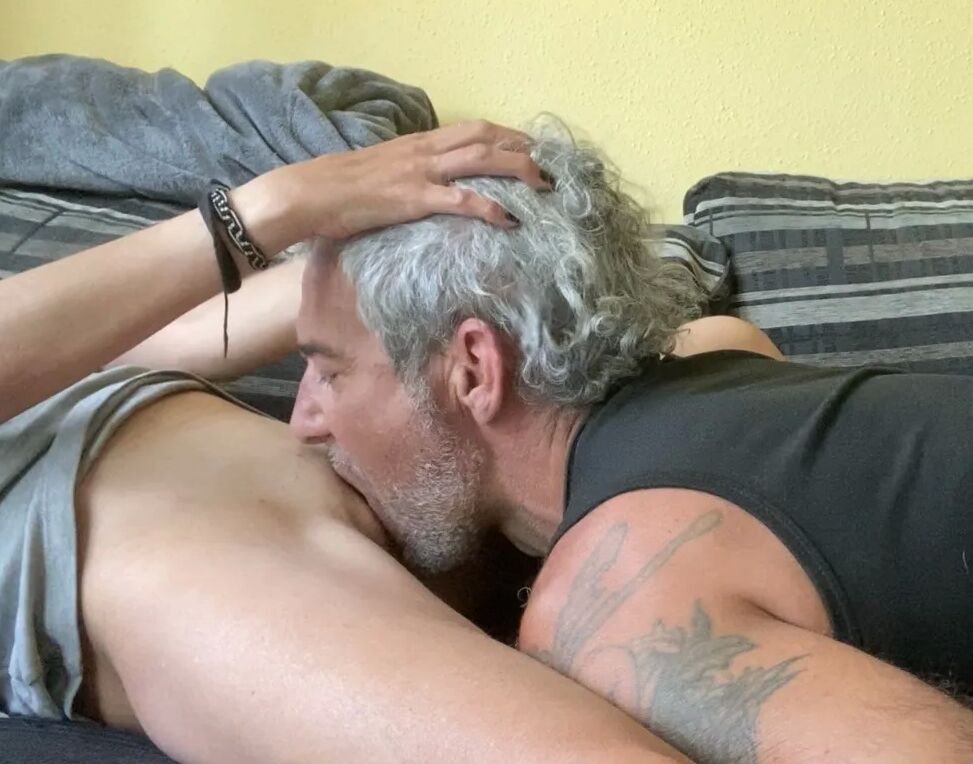 EATING PUSSY (VÍDEO SEX WITH PASSION)