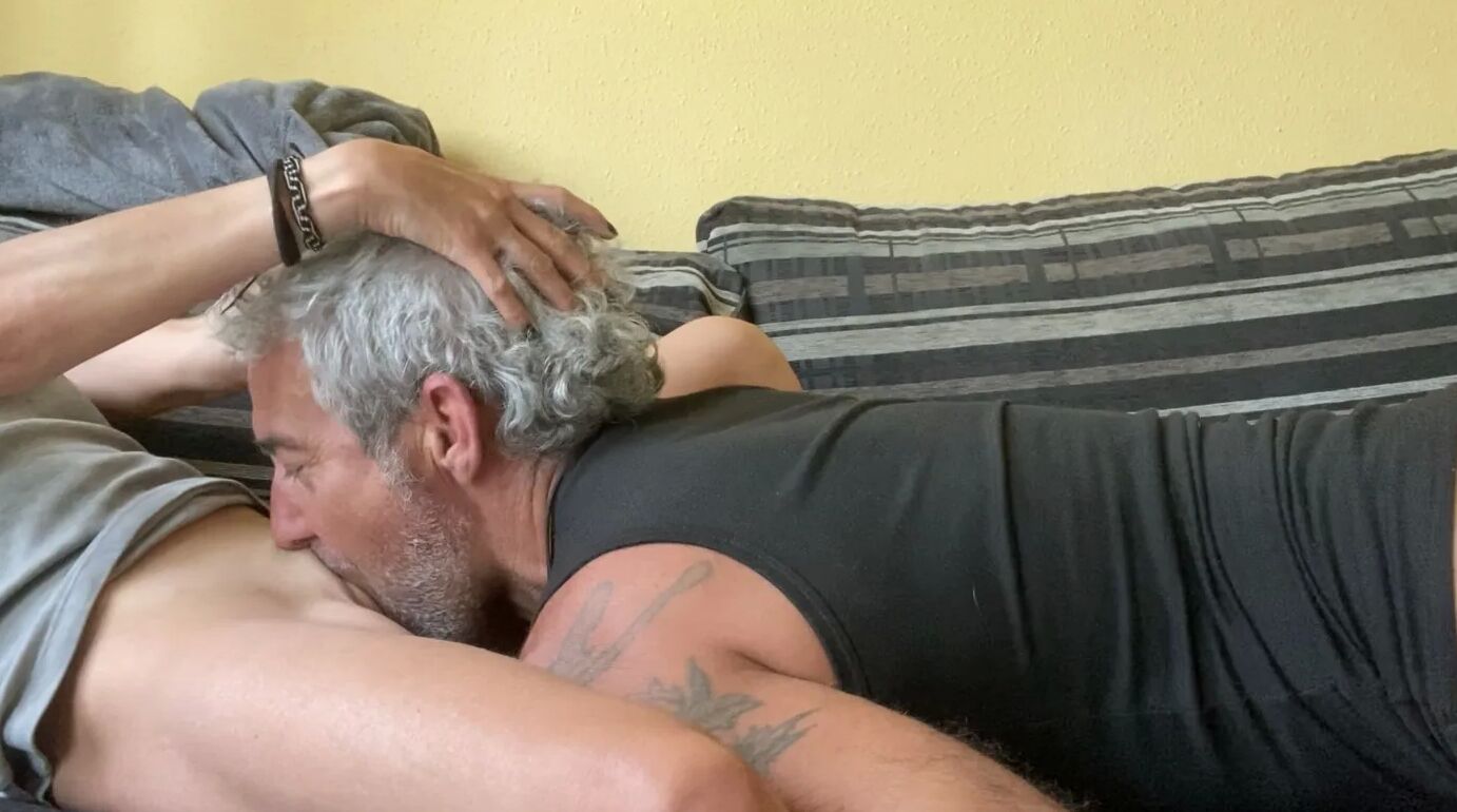 EATING PUSSY (VÍDEO SEX WITH PASSION)