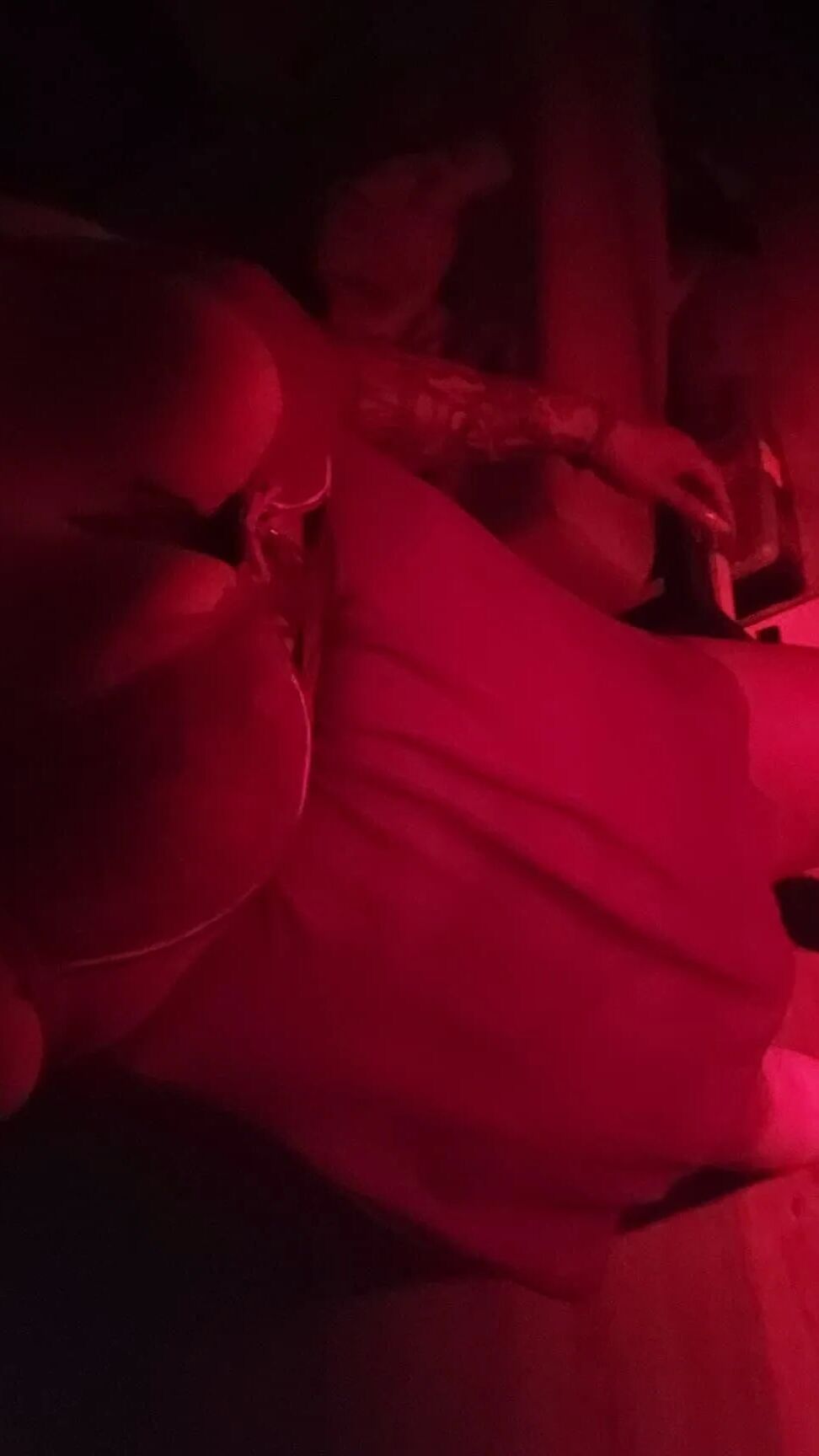 Sending daddy nudes