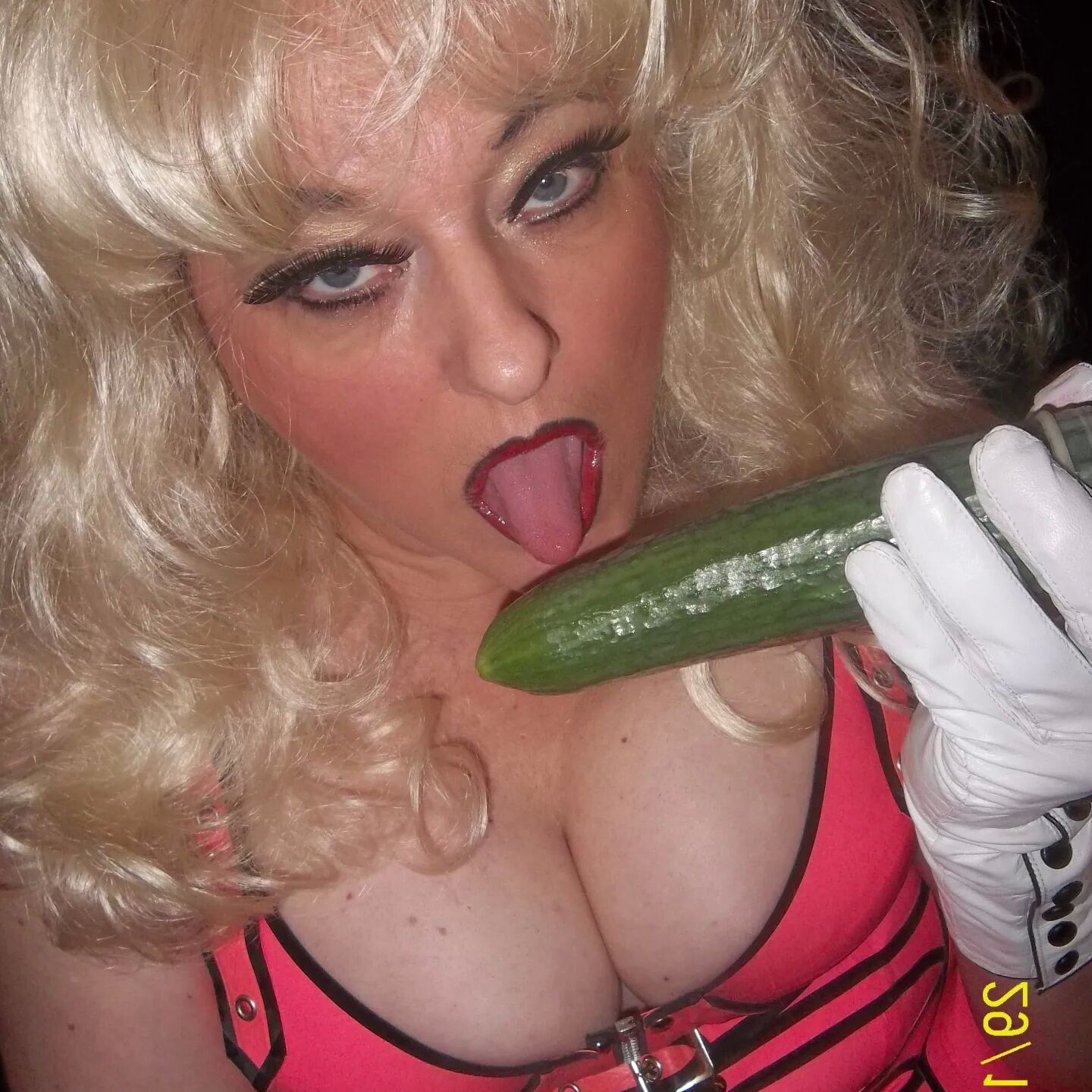 SHIRLEY SLUT 30