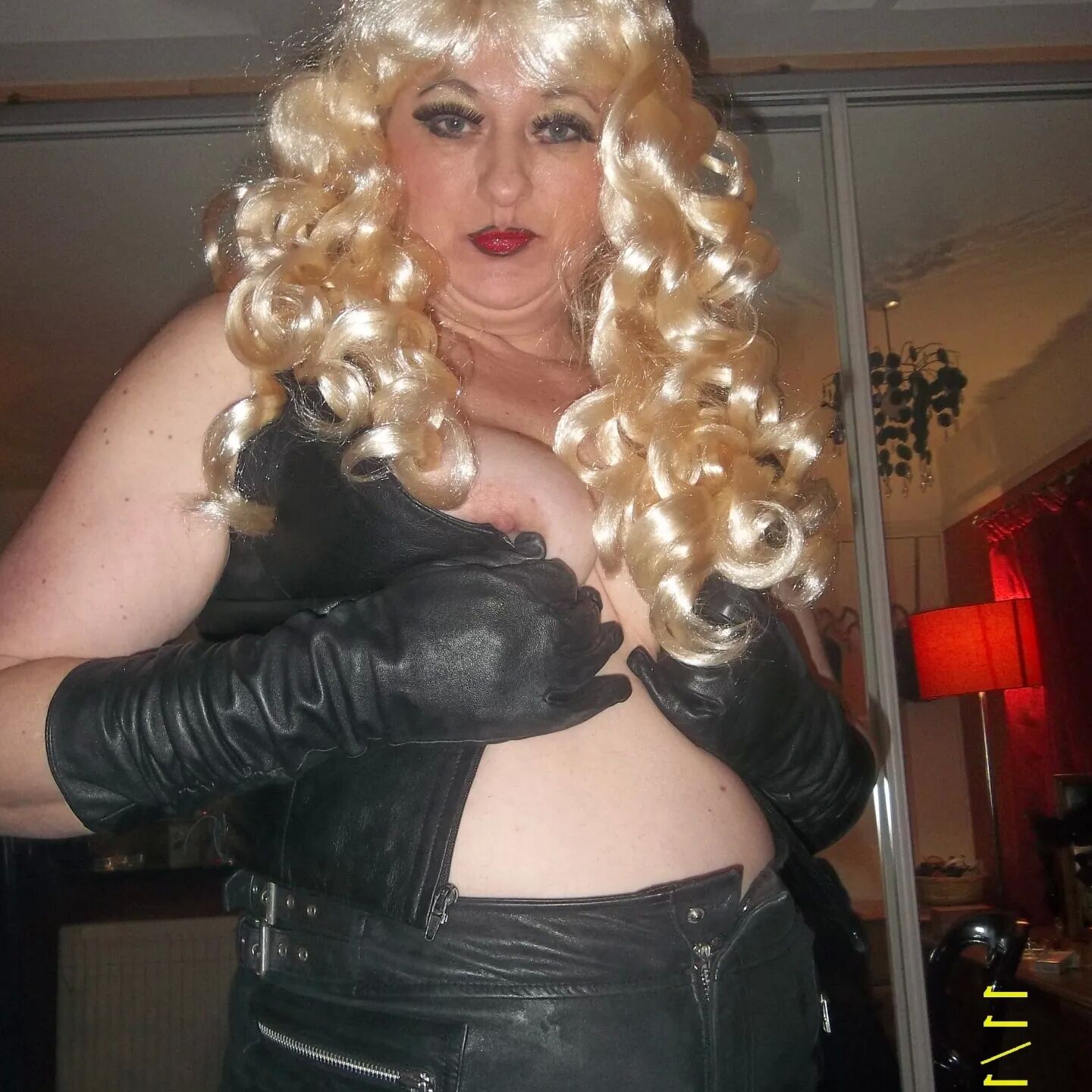 SHIRLEY SLUT 27