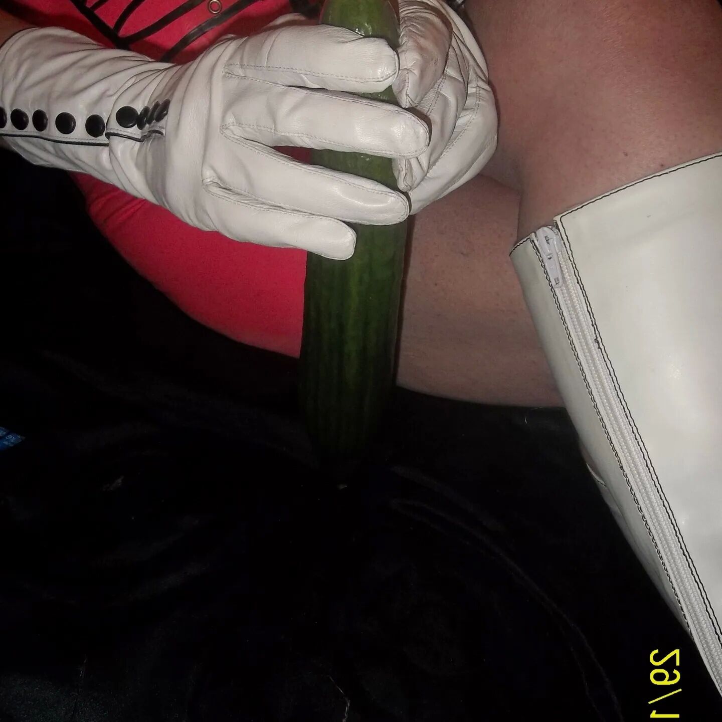 SHIRLEY SLUT 30