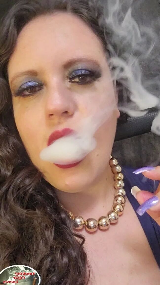 Smoking Cigar Lovers