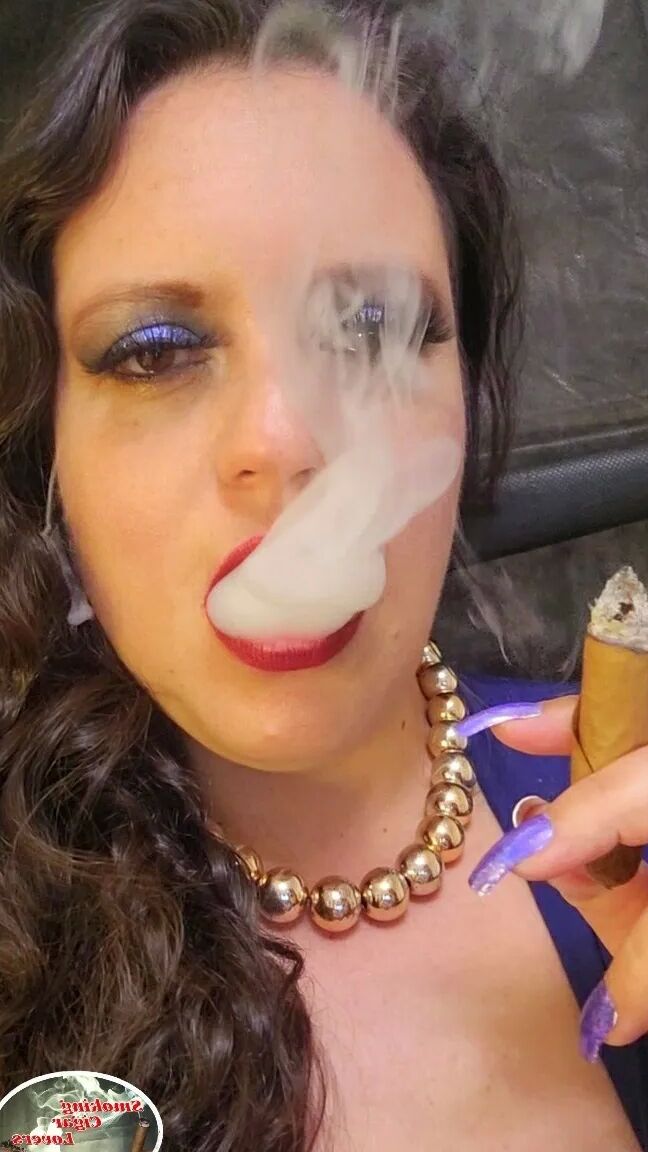 Smoking Cigar Lovers