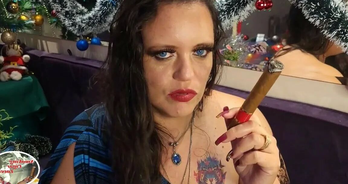 Smoking Cigar Lovers