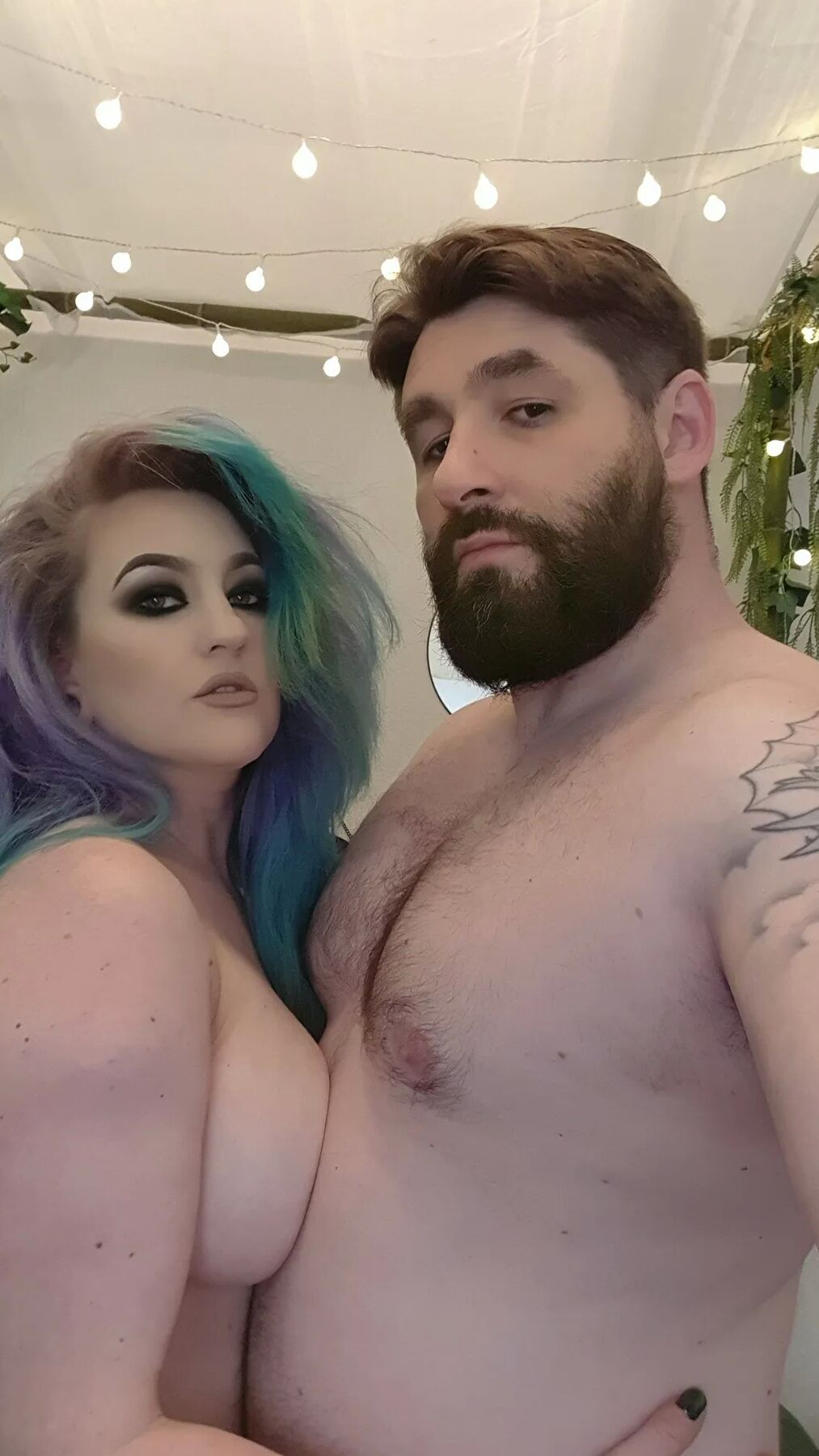Chubby MILF Amy Leaf- Hairy pussy is coming
