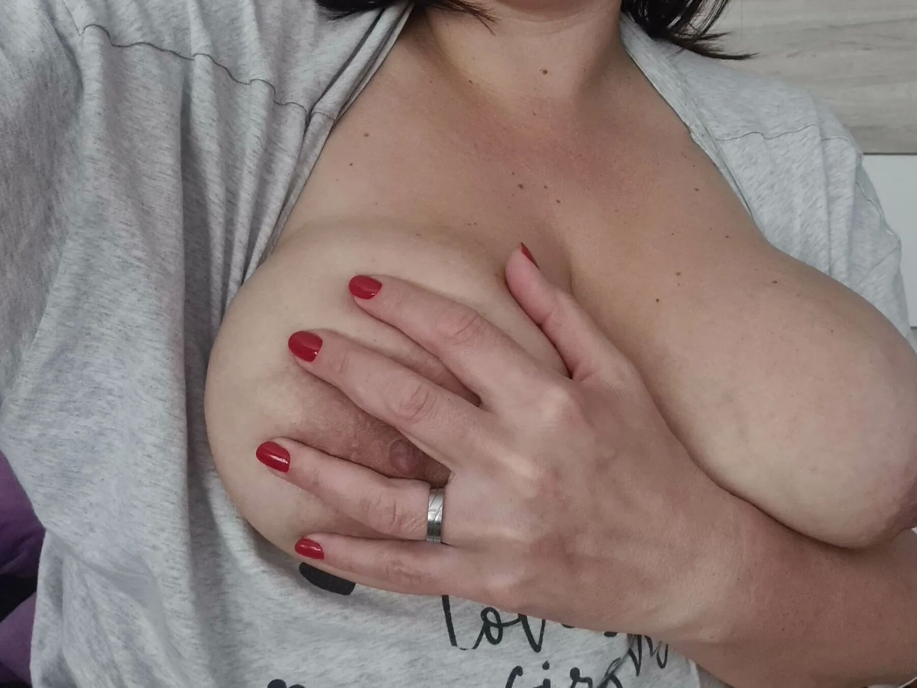 Huge tits milf moorning photos