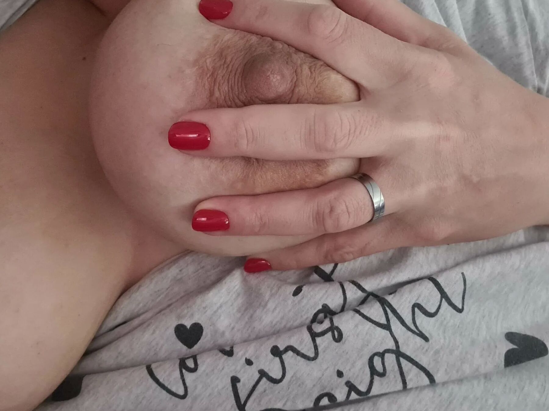 Huge tits milf moorning photos