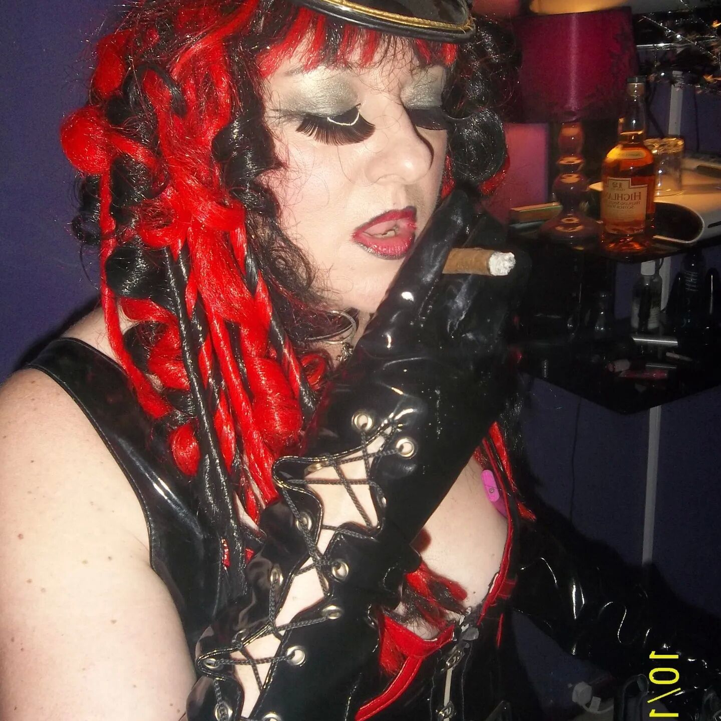 SHIRLEY SLUT 10