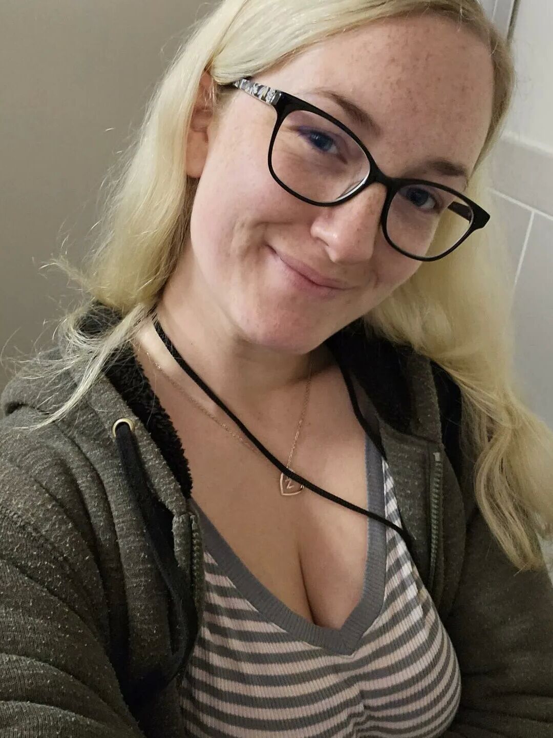 A days Worth of Filming wardrobe changes - Mama_Foxx94
