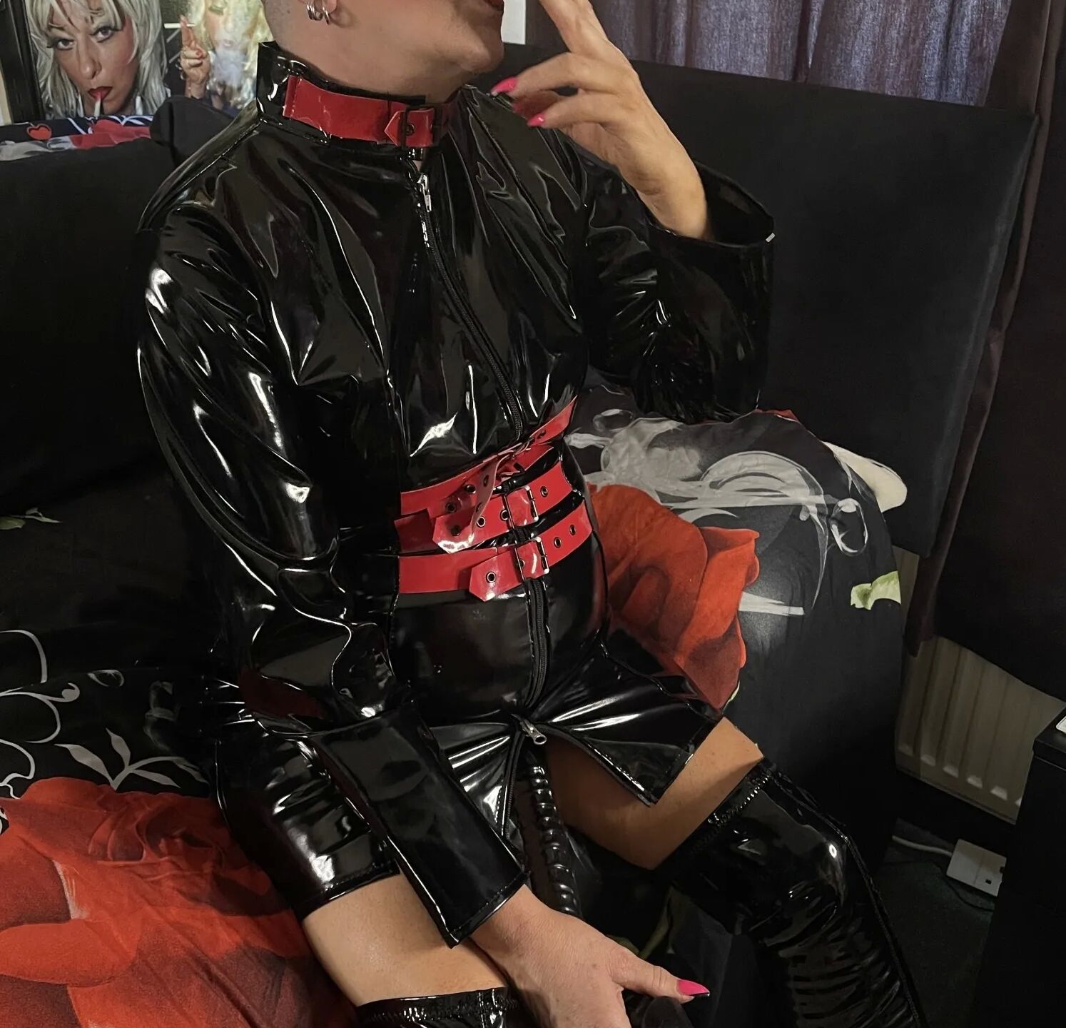 MISTRESS READY DOR SISSY SLAVES