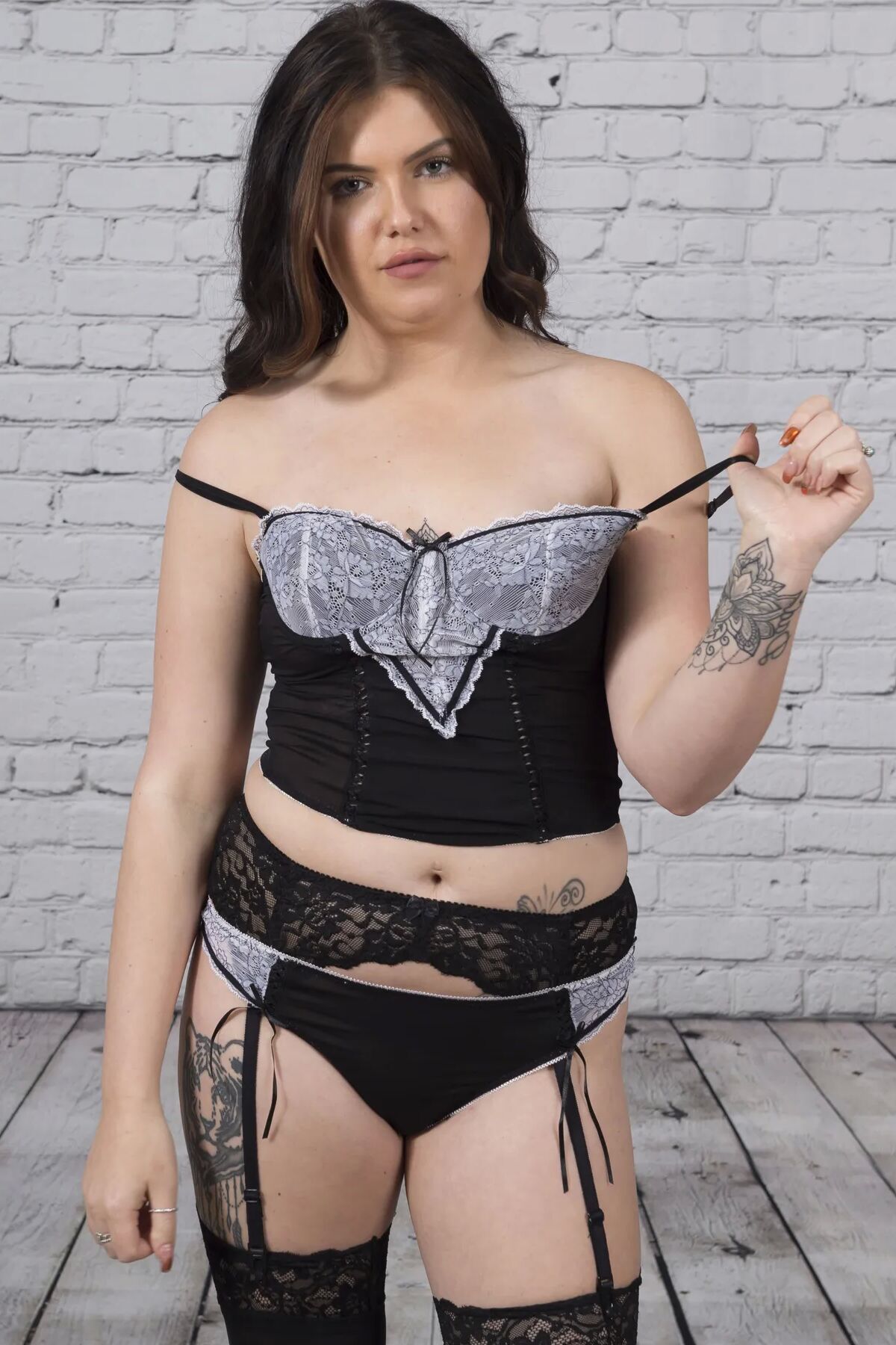 Jasmine Brooks - Lingerie Strip