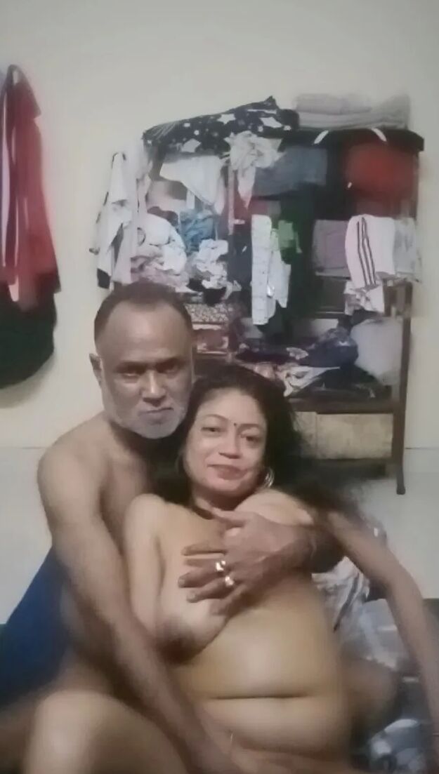 My hot boos and pussy and hume clit......