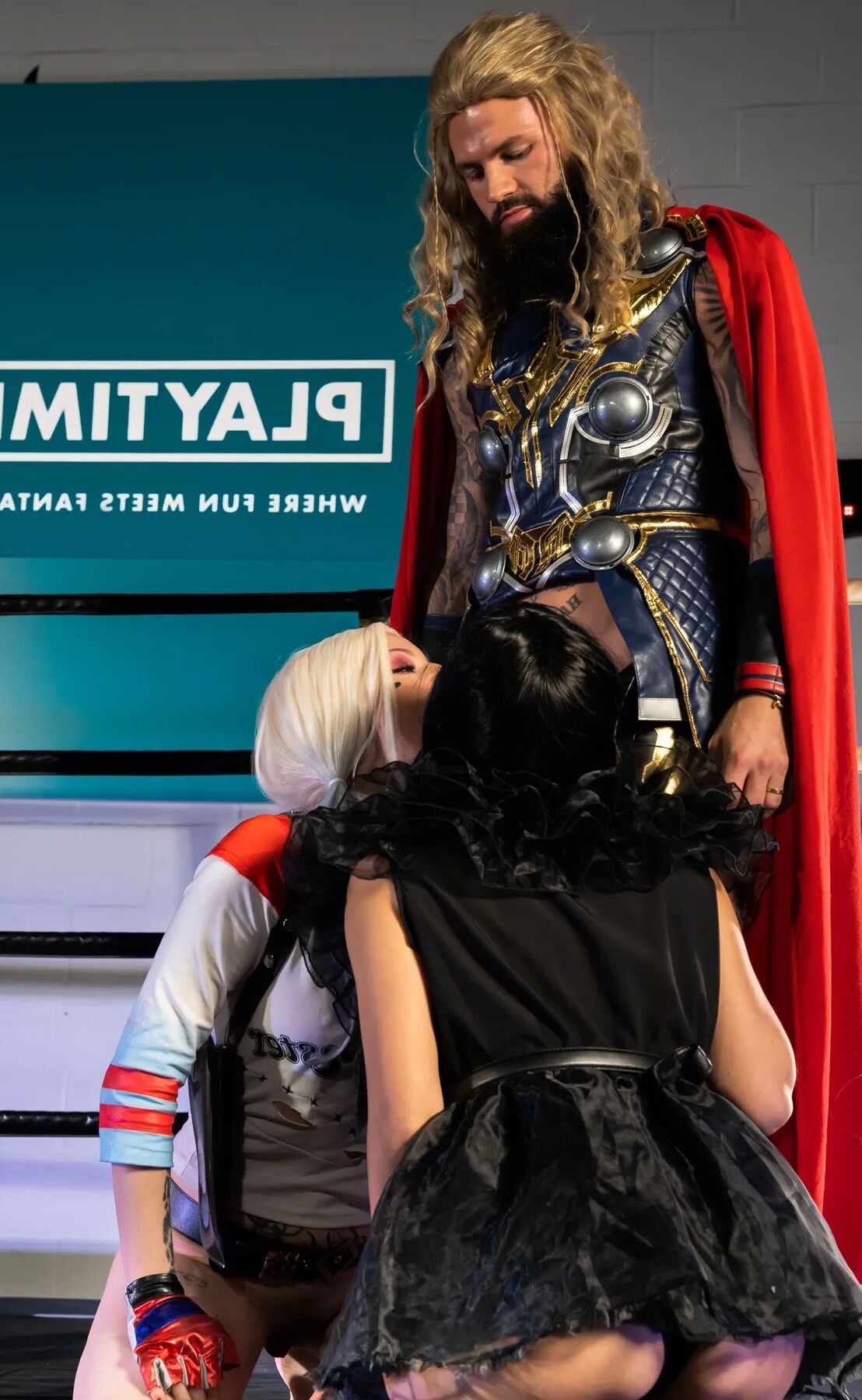 THOR FUCKS HARLEY QUINN! (Eats Pussy)