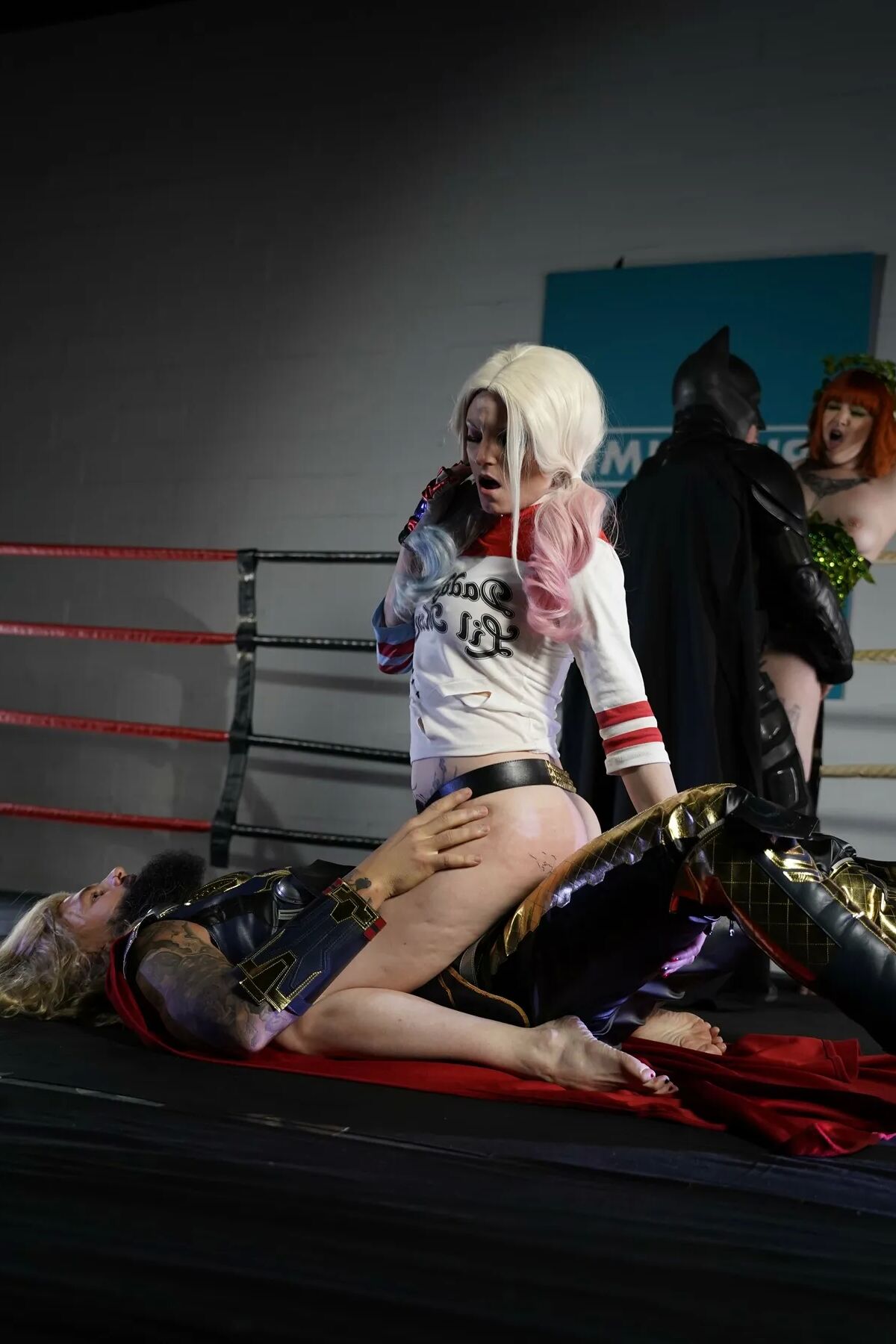 THOR FUCKS HARLEY QUINN! (Eats Pussy)