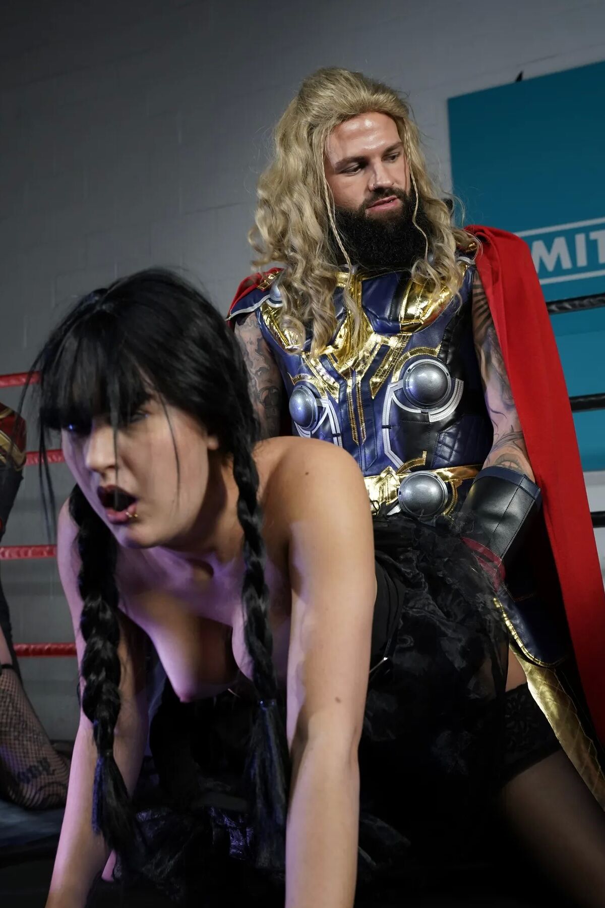 THOR FUCKS HARLEY QUINN! (Eats Pussy)