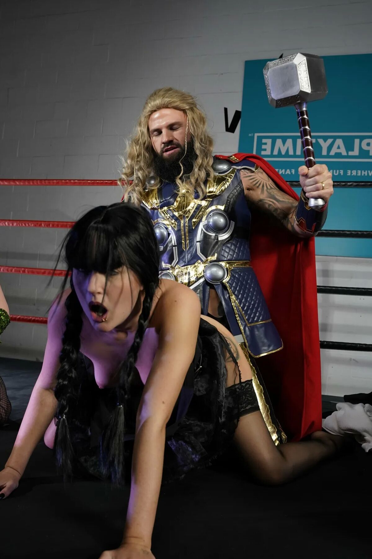 THOR FUCKS HARLEY QUINN! (Eats Pussy)