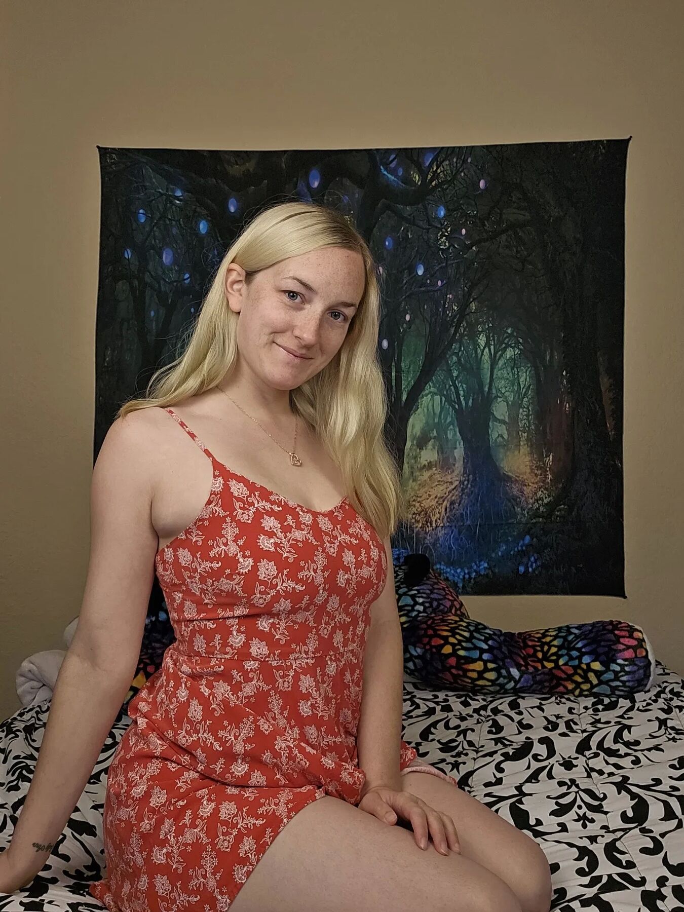 Just another whore in a sundress - Mama_Foxx94