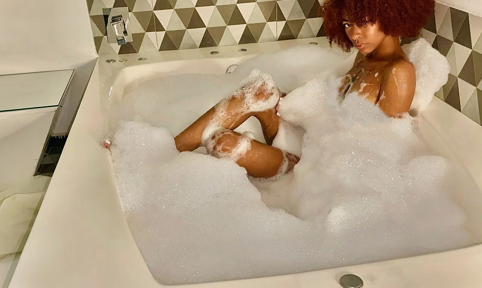 Cristal being Cristal.