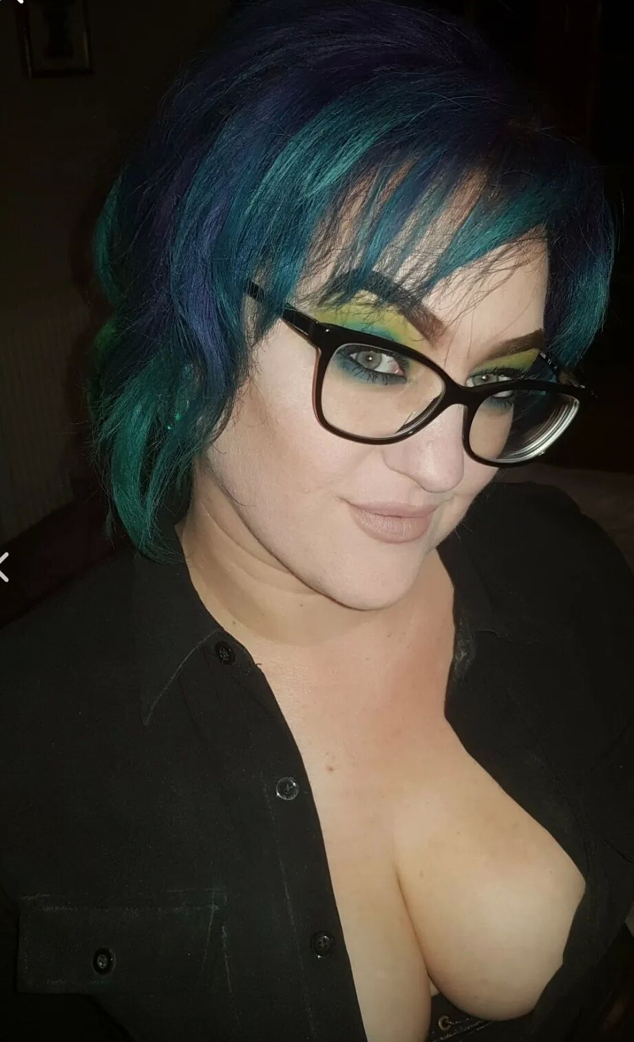 Chubby MILF Amy Leaf- Sexy