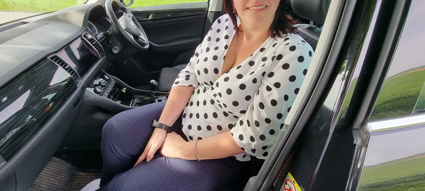 BBW amateur milf in car